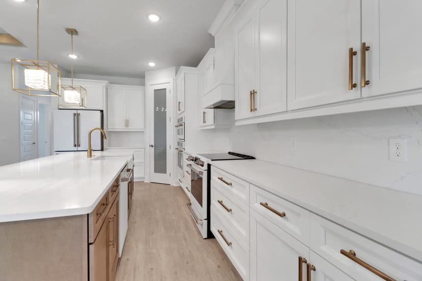 Hardwyn kitchen with white cabinetry