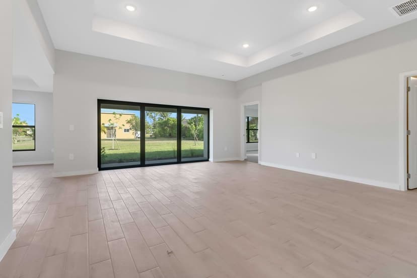 Hardwyn living area