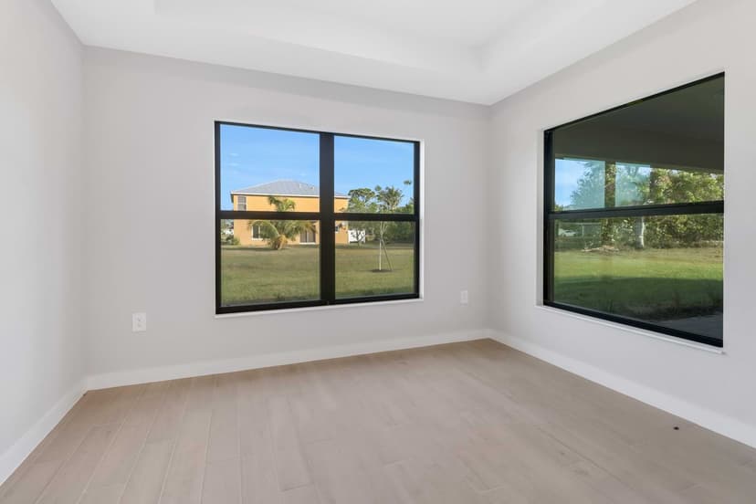 Hardwyn living area